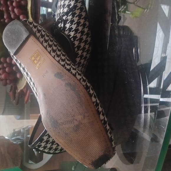 9.5 J. RENEE SHOES - Picture 4 of 4